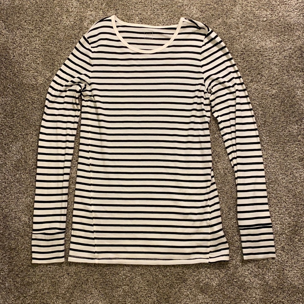 Gap long sleeve black and white striped shirt